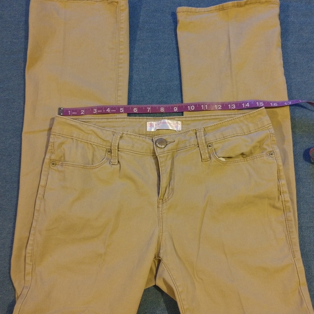 Last Chance ❤️No Boundaries Tan pants, 11Jr